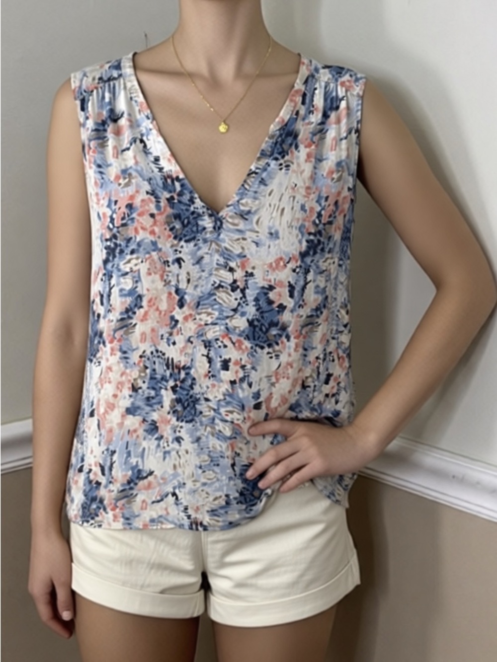 💚 5 for $25! Lila Rose Floral Sleeveless Camisole - Blue & Coral